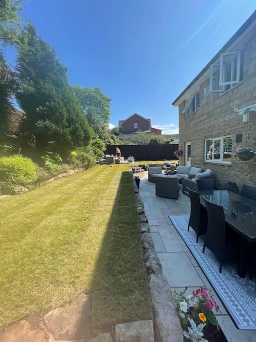 Home In Wirral - Peaceful Contemporary Gem. Exterior photo
